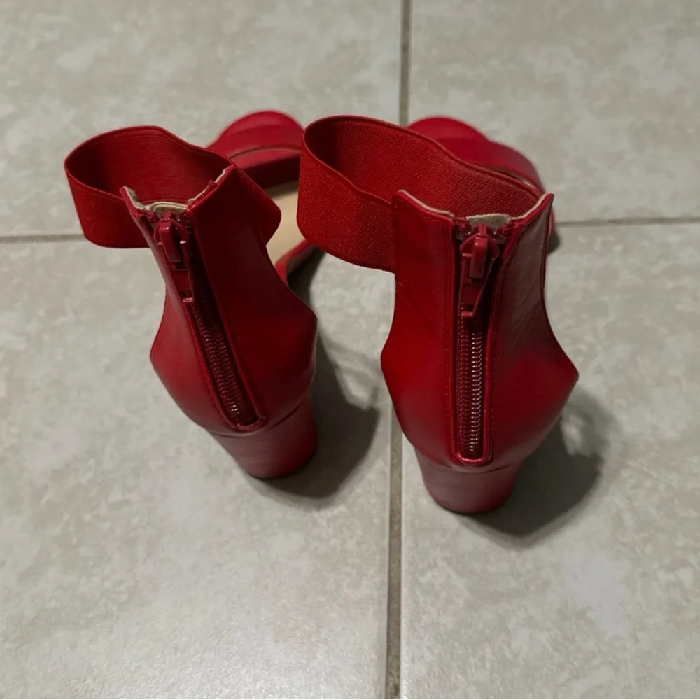 White Mountain Red Block Heel Sandals Size 7 - Picture 4 of 9